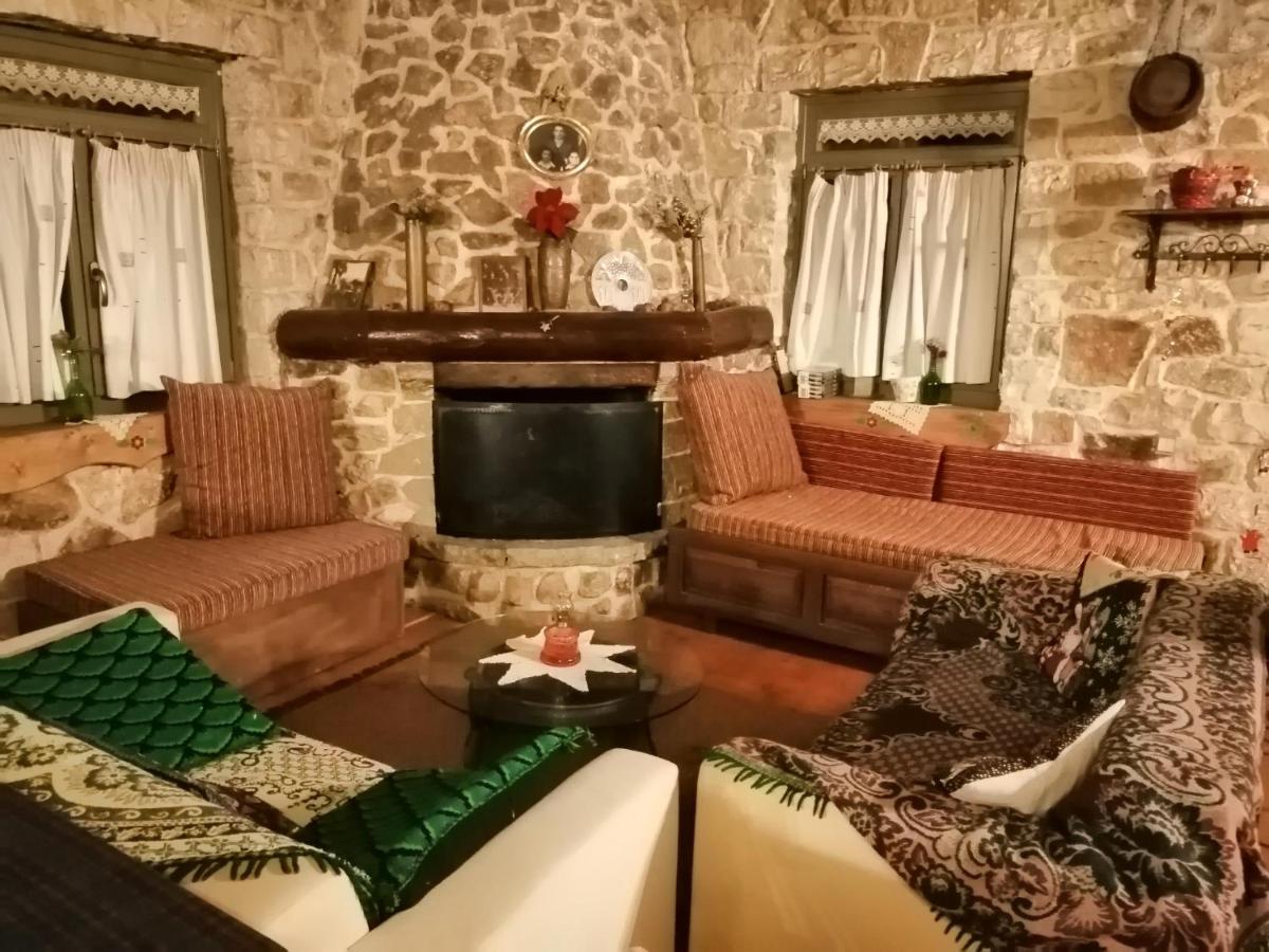 Yono'S Traditional House Ano Ravenia Exterior photo