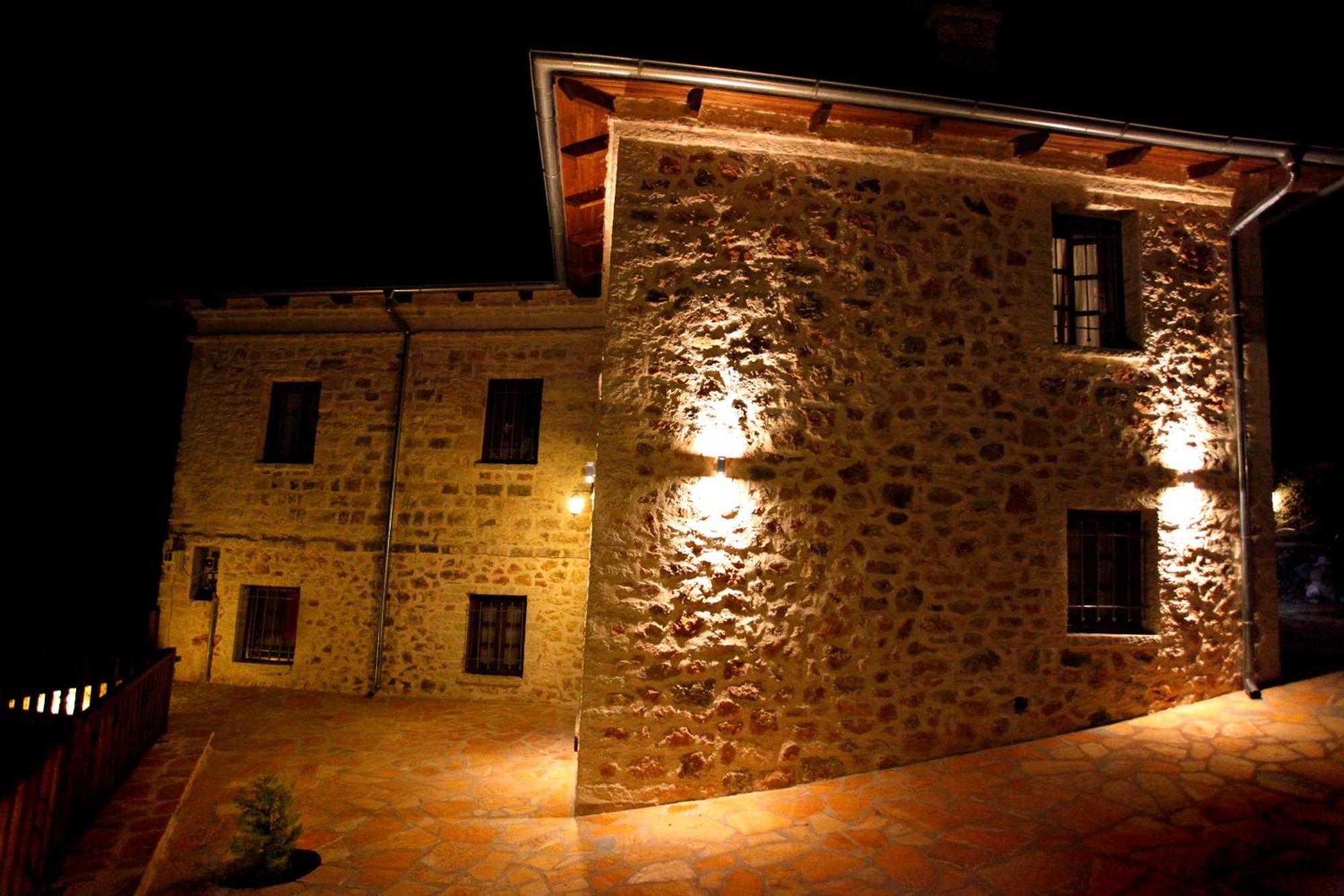 Yono'S Traditional House Ano Ravenia Exterior photo